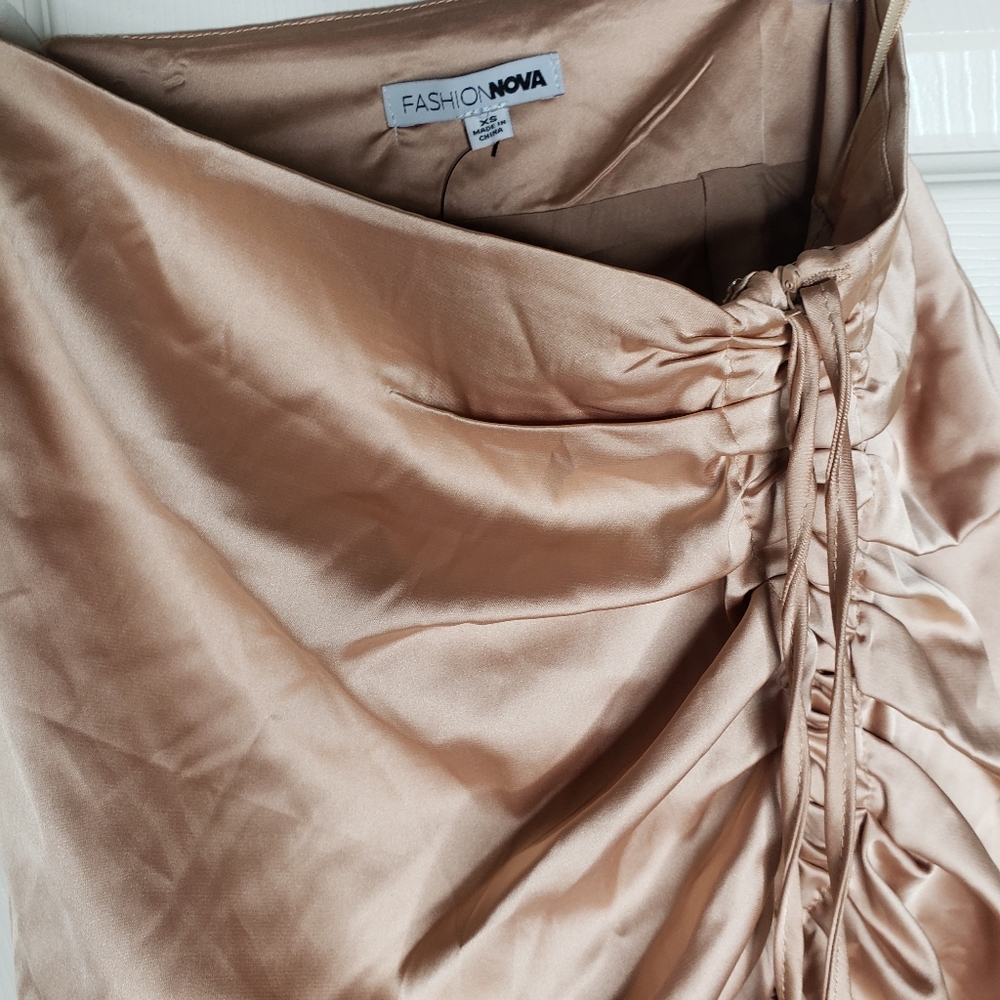 Skirt - Picture 4 of 6